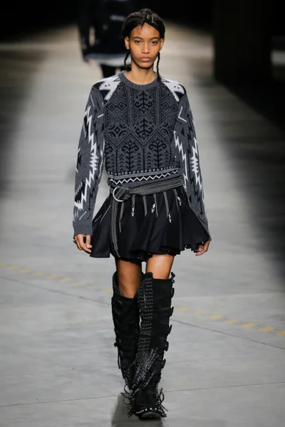 Look 8